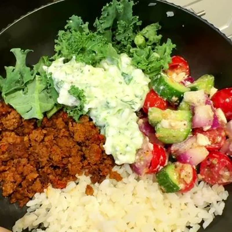 Skillet beef with cauliflower rice